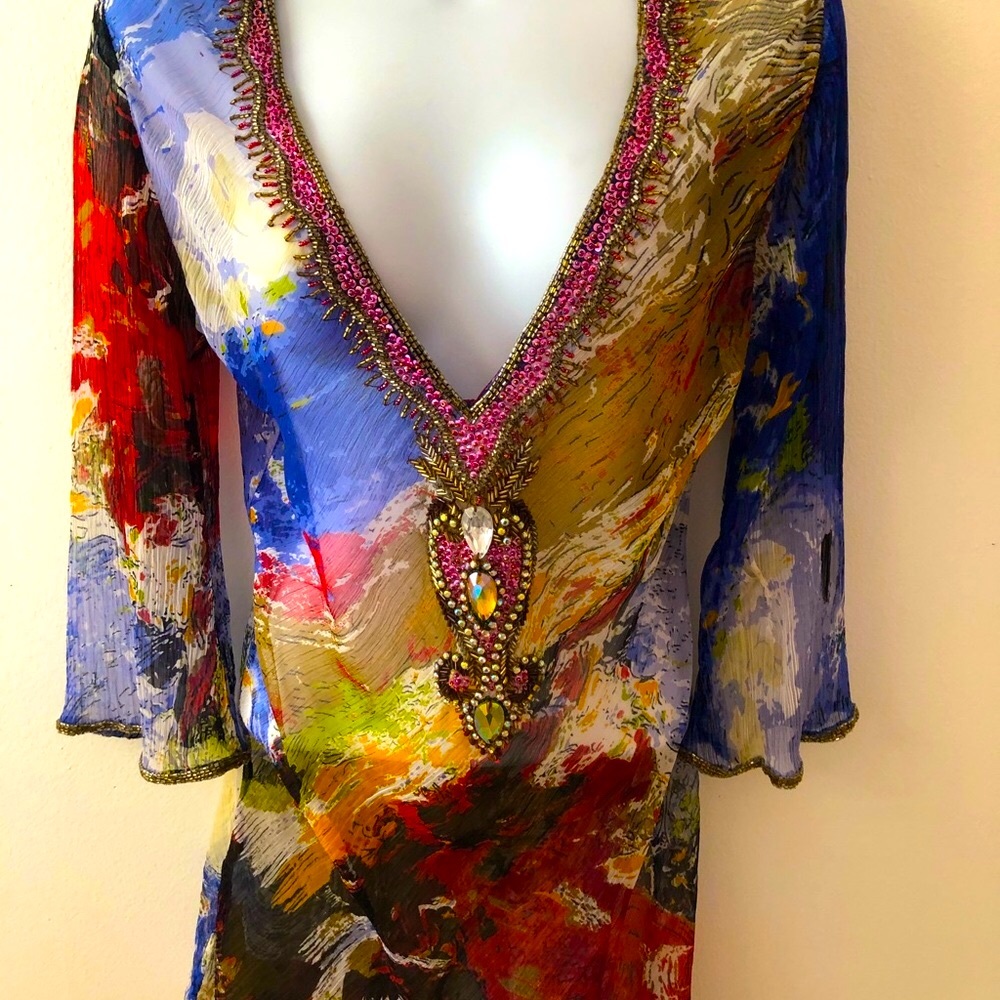 Luxurious top / cover up